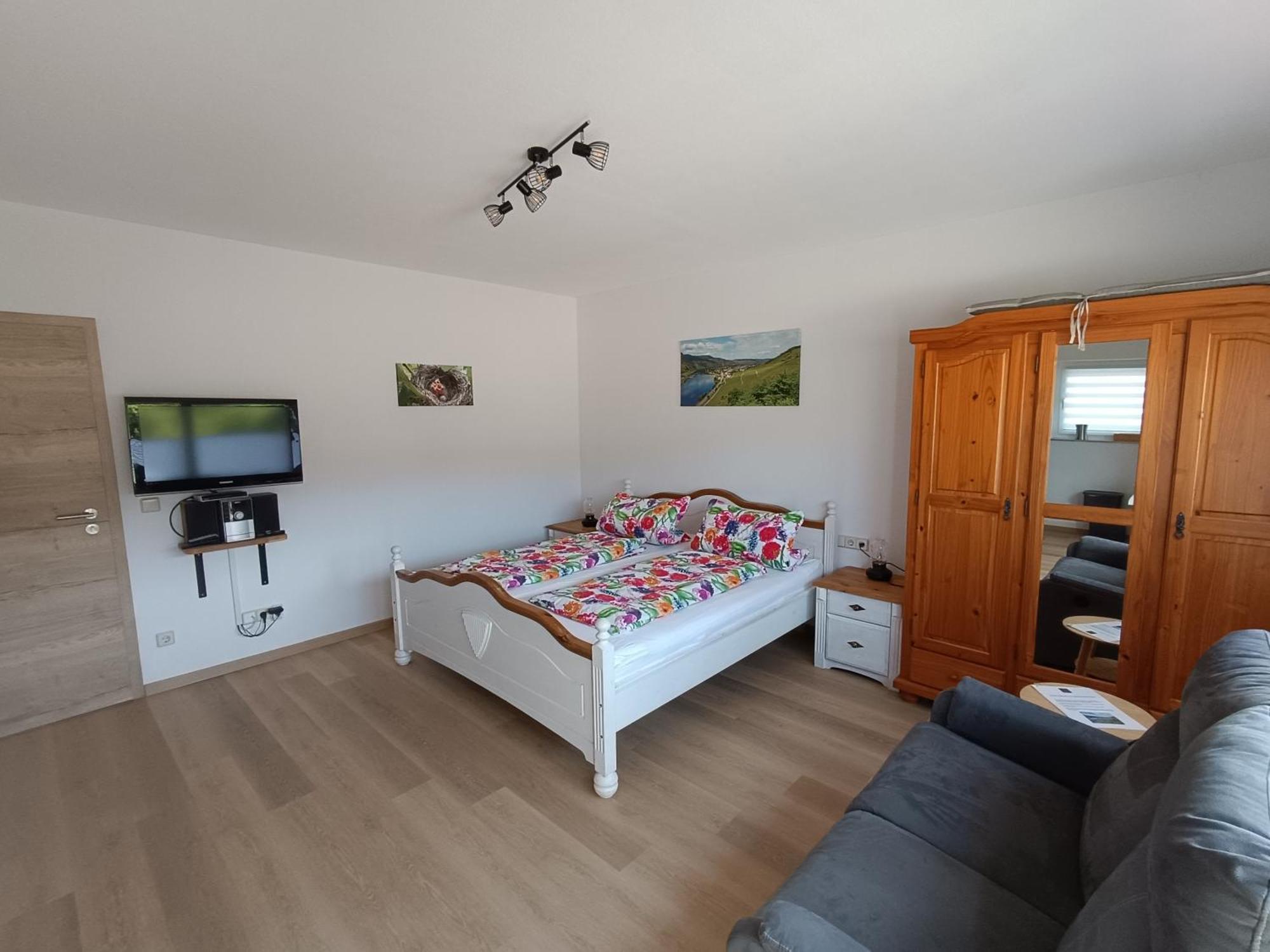Appartamento Moselferienweingut Schaefer Wintrich Camera foto